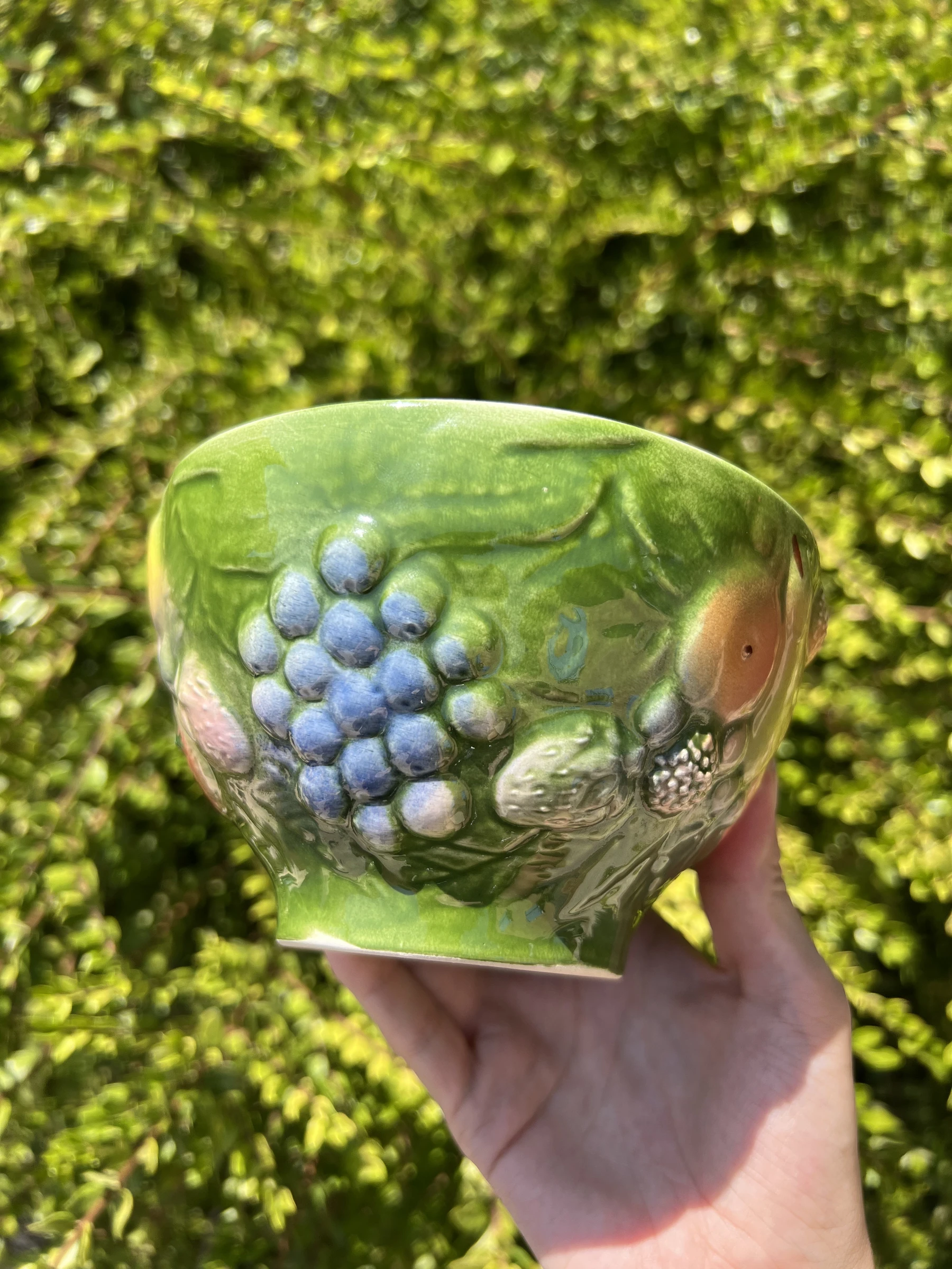 🍇 2 vintage fruit relief slipware ceramic bowls 14 cm very good condition – photo 3